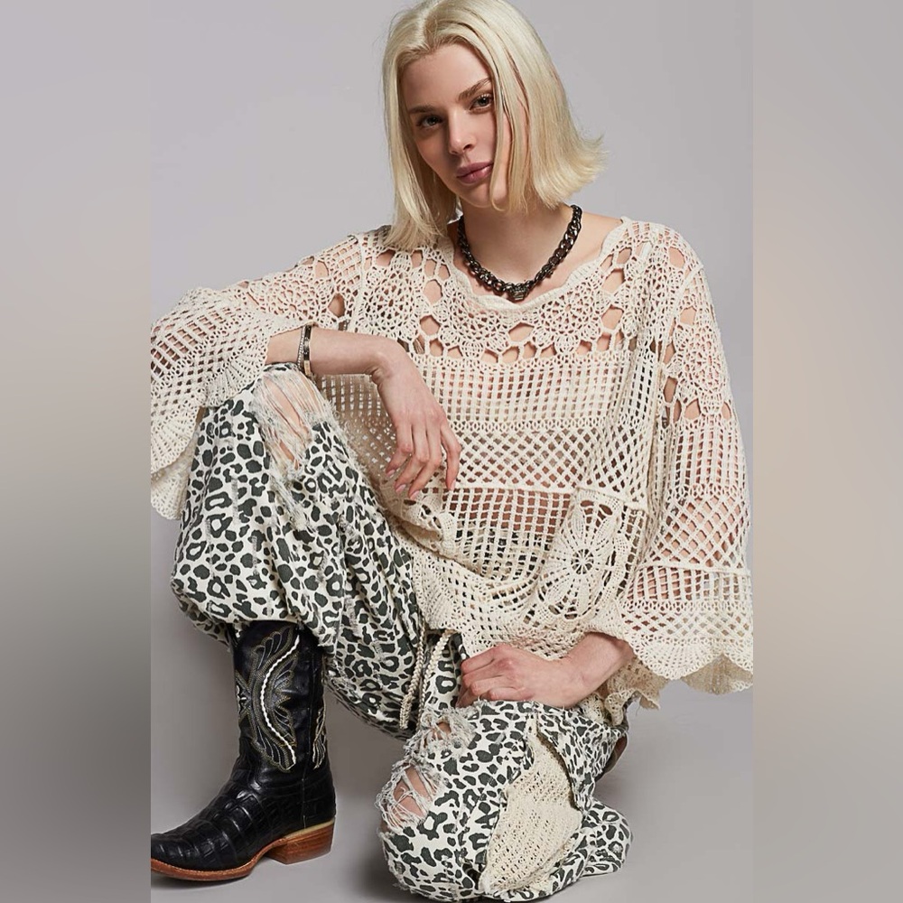 PT10 POL Cream Crochet Top